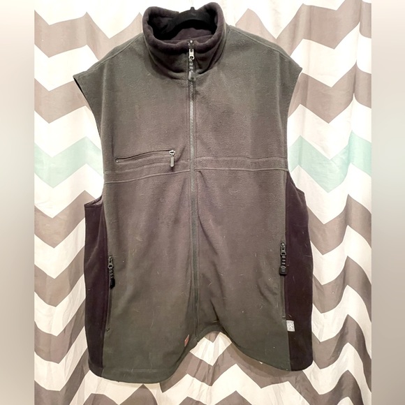 Outer Boundary vest - Picture 1 of 3